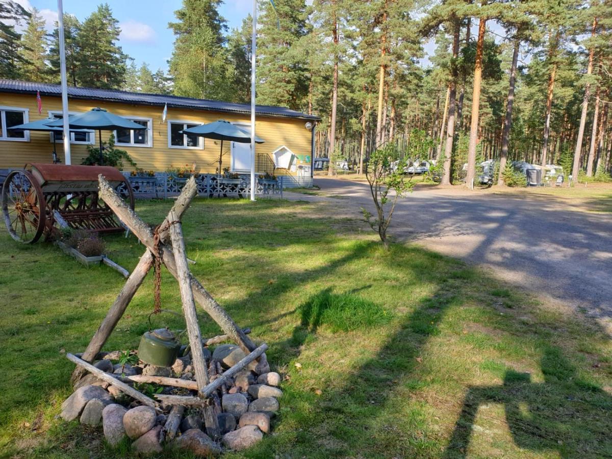 Gräsmark Hostel And Vandrarhem Lupin Naturcamping Lagom מראה חיצוני תמונה
